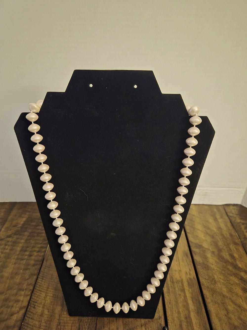 Pearl Teardrop Necklace - Cream Pearlescent Strand